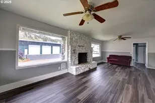 308 1st St, Garibaldi, OR 97118 - Photo 7