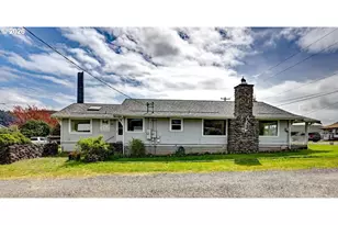 308 1st St, Garibaldi, OR 97118 - Photo 39