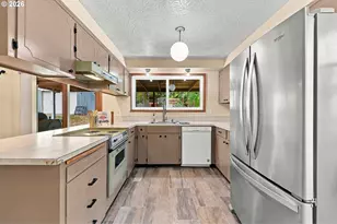 14117 SE Lee Ave, Milwaukie, OR 97267 - Photo 9