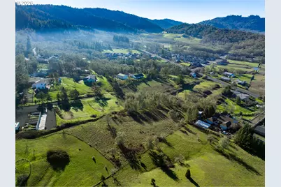 0 W Military Ave, Roseburg, OR 97471 - Photo 9