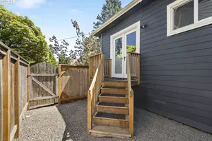 6305 N Delaware Ave, Portland, OR 97217 - Photo 31
