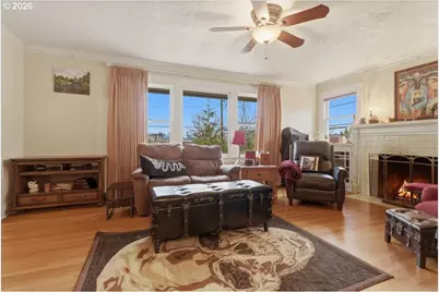 706 W B St., Rainier, OR 97048 - Photo 5