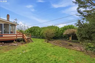 706 W B St, Rainier, OR 97048 - Photo 27