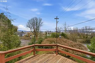 706 W B St, Rainier, OR 97048 - Photo 29