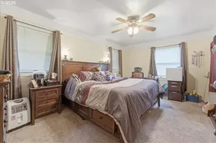 706 W B St, Rainier, OR 97048 - Photo 15