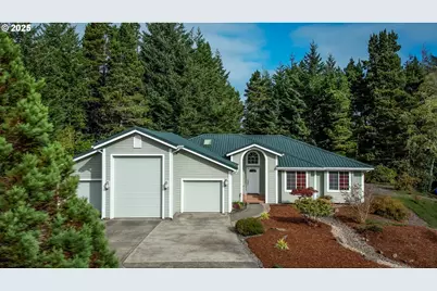 2184 13th St, Florence, OR 97439 - Photo 5