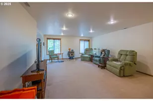 2184 13th St, Florence, OR 97439 - Photo 11