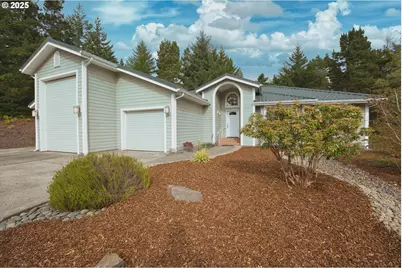 2184 13th St, Florence, OR 97439 - Photo 7