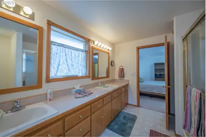 2184 13th St, Florence, OR 97439 - Photo 25