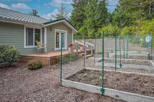 2184 13th St, Florence, OR 97439 - Photo 35