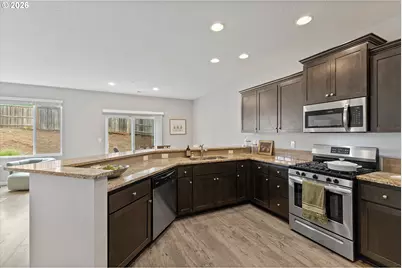 3718 NE Kingbird St, Camas, WA 98607 - Photo 9