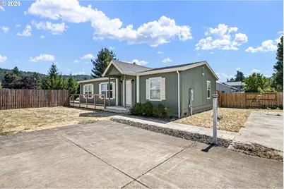 722 S 8th St, Cottage Grove, OR 97424 - Photo 3