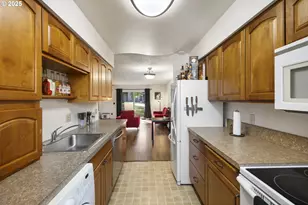 1418 NE Hogan Dr, Gresham, OR 97030 - Photo 15