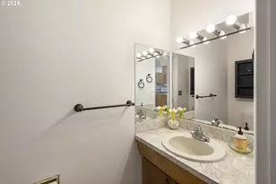 1418 NE Hogan Dr, Gresham, OR 97030 - Photo 17