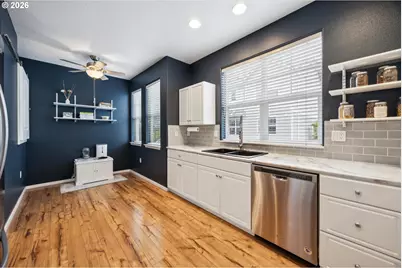 11290 SW Buffalo Pl, Portland, OR 97223 - Photo 9