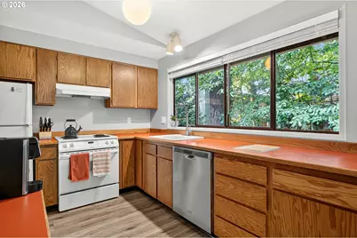 7189 SW Childs Rd, Lake Oswego, OR 97035 - Photo 13