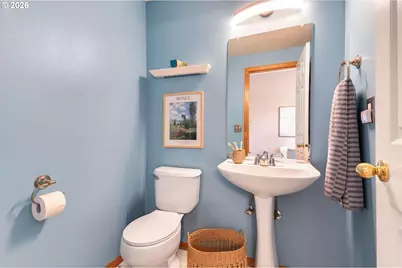 10324 NE Fargo St, Portland, OR 97220 - Photo 9