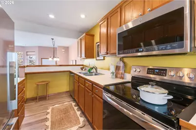 10324 NE Fargo St, Portland, OR 97220 - Photo 15