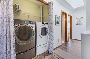 10324 NE Fargo St, Portland, OR 97220 - Photo 19