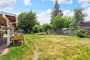 1719 SW 1st St, Battle Ground, WA 98604 - Photo 35