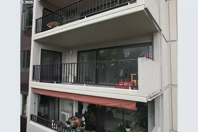 2211 SW 1st Ave #303, Portland, OR 97201 - Photo 3