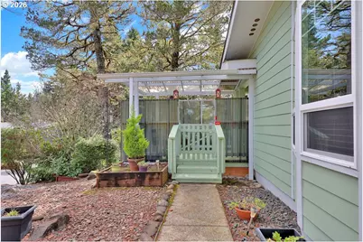 303 Manzanita Dr, Florence, OR 97439 - Photo 7