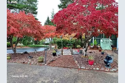 303 Manzanita Dr, Florence, OR 97439 - Photo 5