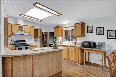 303 Manzanita Dr, Florence, OR 97439 - Photo 11