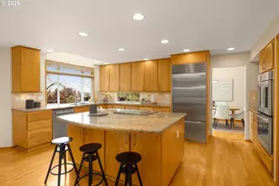 1727 SW Westwood Dr, Portland, OR 97239 - Photo 7