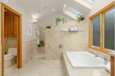 1727 SW Westwood Dr, Portland, OR 97239 - Photo 13