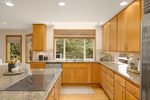 1727 SW Westwood Dr, Portland, OR 97239 - Photo 21