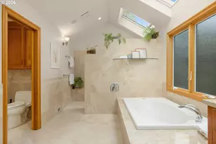 1727 SW Westwood Dr, Portland, OR 97239 - Photo 11