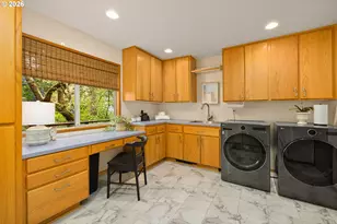 1727 SW Westwood Dr, Portland, OR 97239 - Photo 23