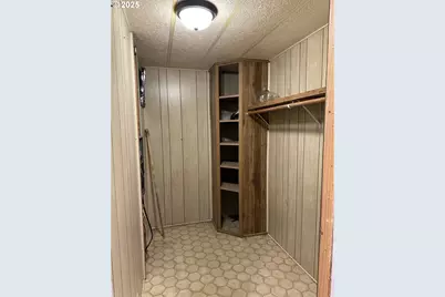25656 Wildwood Rd, Veneta, OR 97487 - Photo 15