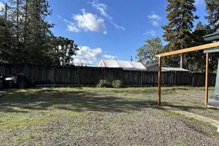 25656 Wildwood Rd, Veneta, OR 97487 - Photo 21