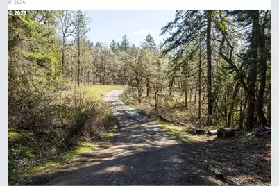 620 Cleveland Loop Dr, Roseburg, OR 97471 - Photo 3