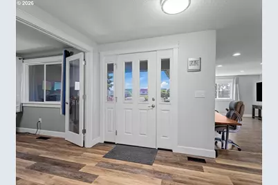 18004 NE 18th St, Vancouver, WA 98684 - Photo 5
