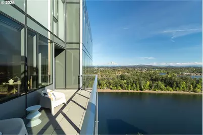 841 S Gaines St #2110, Portland, OR 97239 - Photo 1