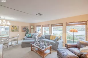 2120 Robins Ln SE, Salem, OR 97306 - Photo 13