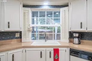 2120 Robins Ln SE, Salem, OR 97306 - Photo 15