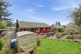 425 Radar Rd, Coos Bay, OR 97420 - Photo 29