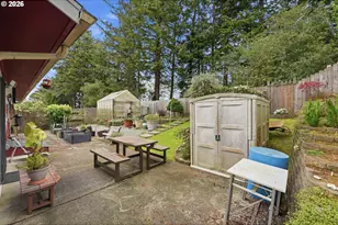 425 Radar Rd, Coos Bay, OR 97420 - Photo 31