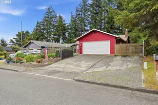 425 Radar Rd, Coos Bay, OR 97420 - Photo 41