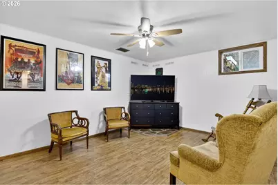 186 NE Shafford Ave, Estacada, OR 97023 - Photo 23