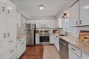 1107 SE 123rd Ave, Portland, OR 97233 - Photo 7