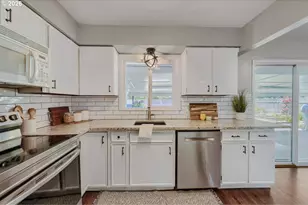 1107 SE 123rd Ave, Portland, OR 97233 - Photo 7