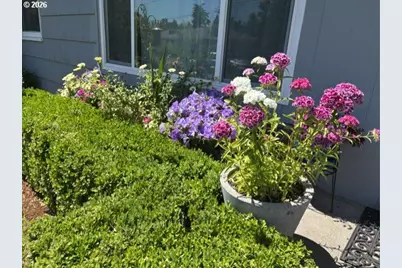 1107 SE 123rd Ave, Portland, OR 97233 - Photo 3