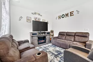 13425 SE Foster Rd, Portland, OR 97236 - Photo 15