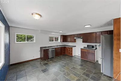 1820 E Cedar St, Myrtle Point, OR 97458 - Photo 5