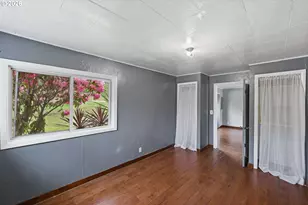 1820 E Cedar St, Myrtle Point, OR 97458 - Photo 13